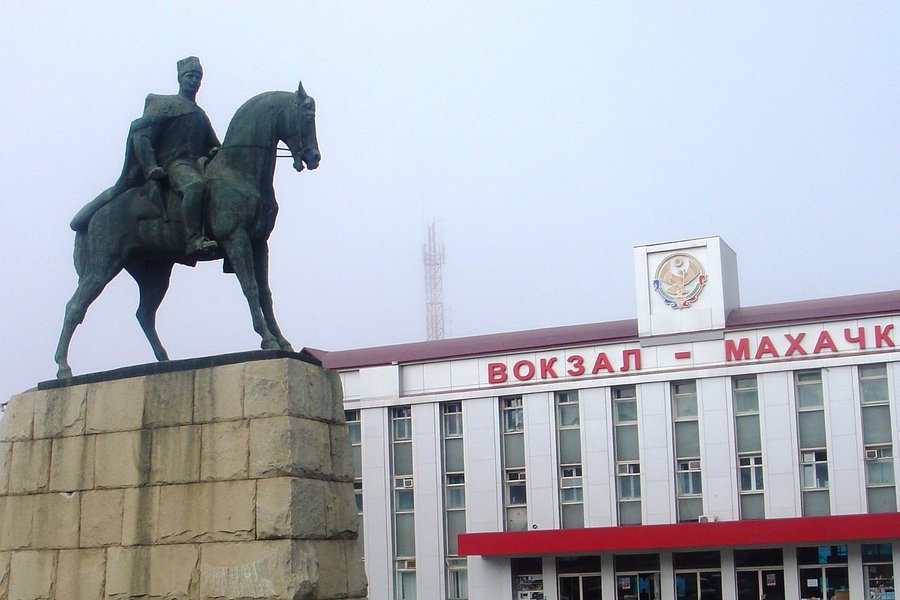Monument to Makhach Dakhadayev image