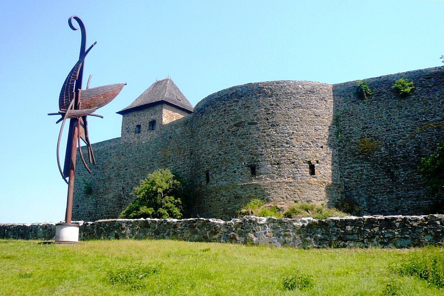 Helfstyn Castle image