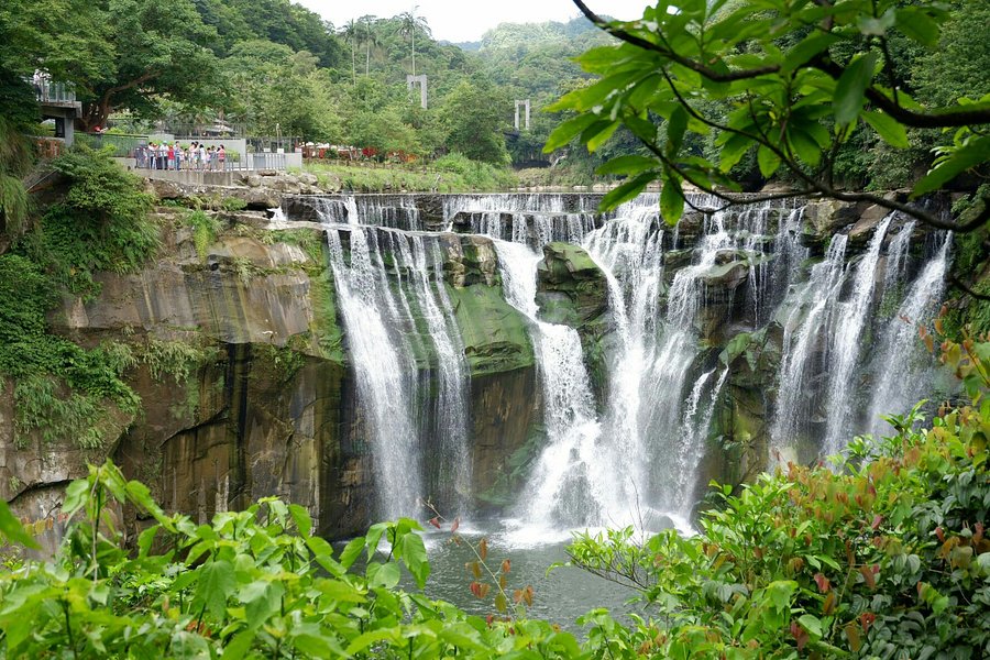 Shifen Waterfall image