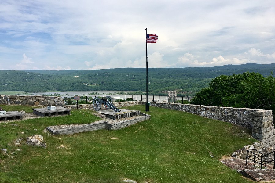 Fort Putnam image