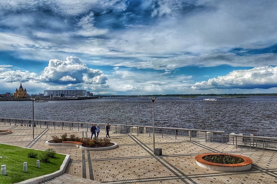Nizhne-Volzhskaya Embankment image