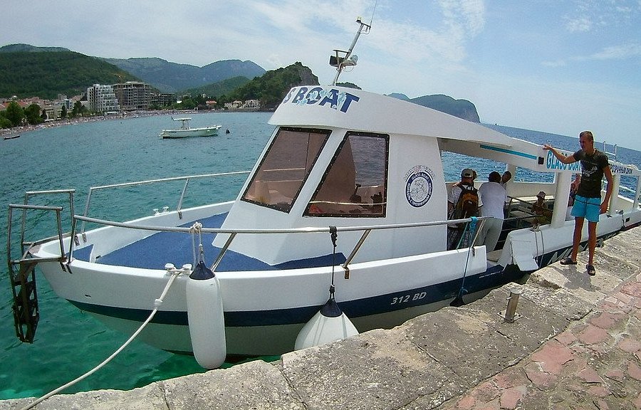 Montenegro Star Boat image