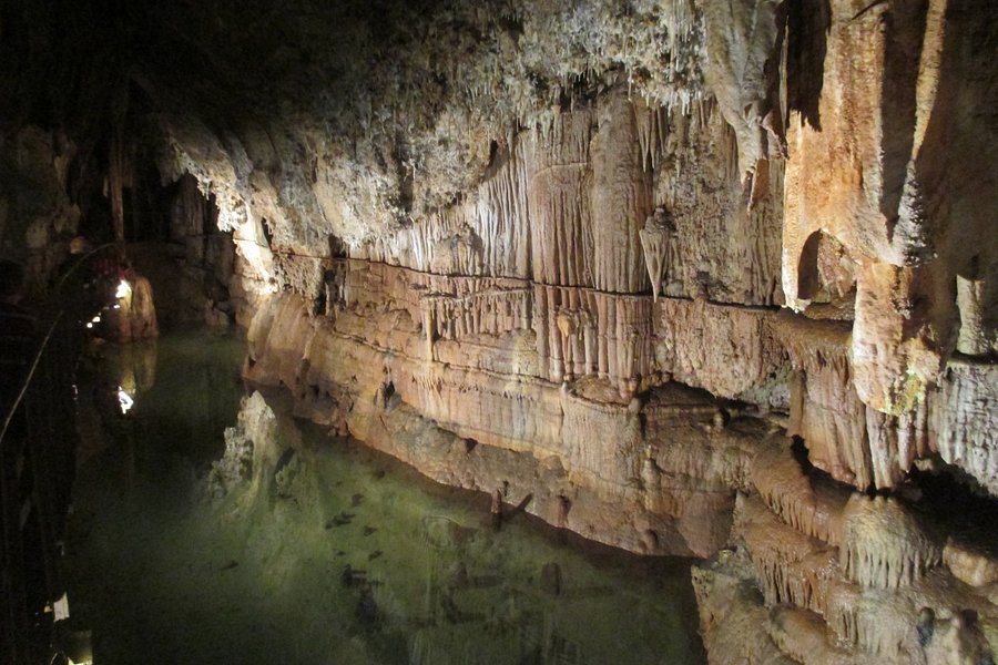 Grotte de Limousis image