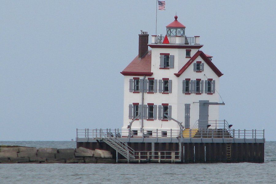 Lorain Lighthouse image