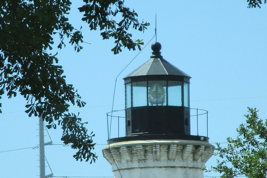Round Island Lighthouse image
