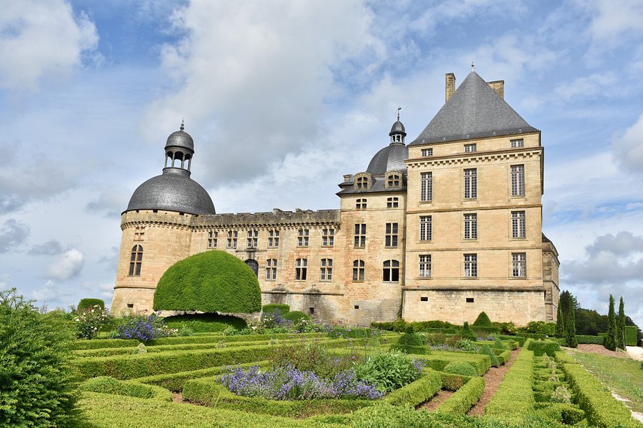 Château de Hautefort image