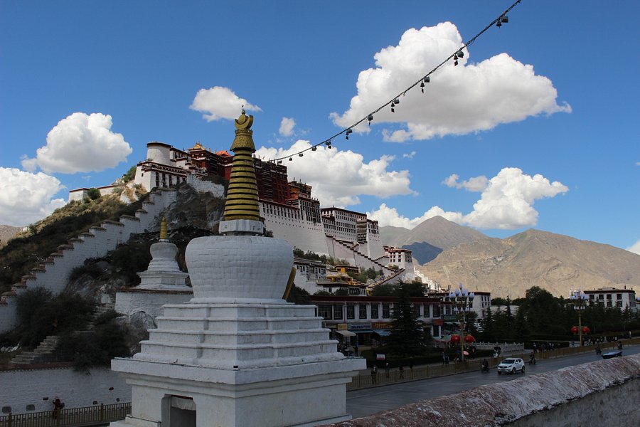 Yaowang Mountain of Lhasa image