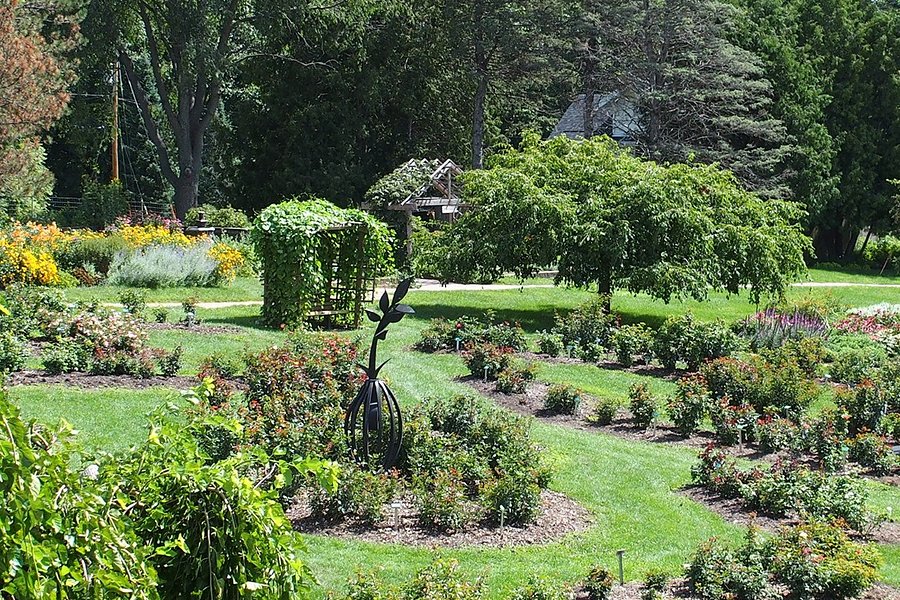 Dubuque Arboretum and Botanical Gardens image