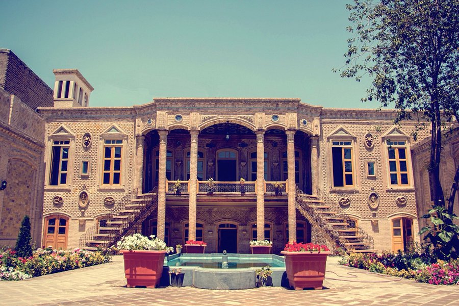 Darougheh Historical House image