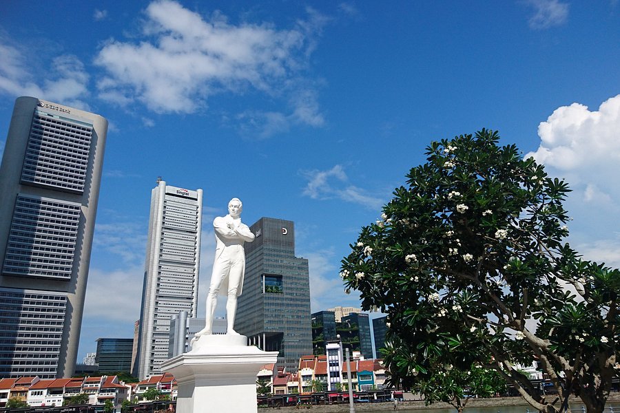 Statue of Raffles image
