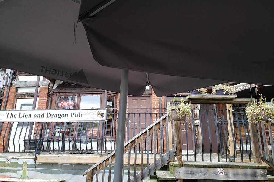 The Lion & Dragon Pub image