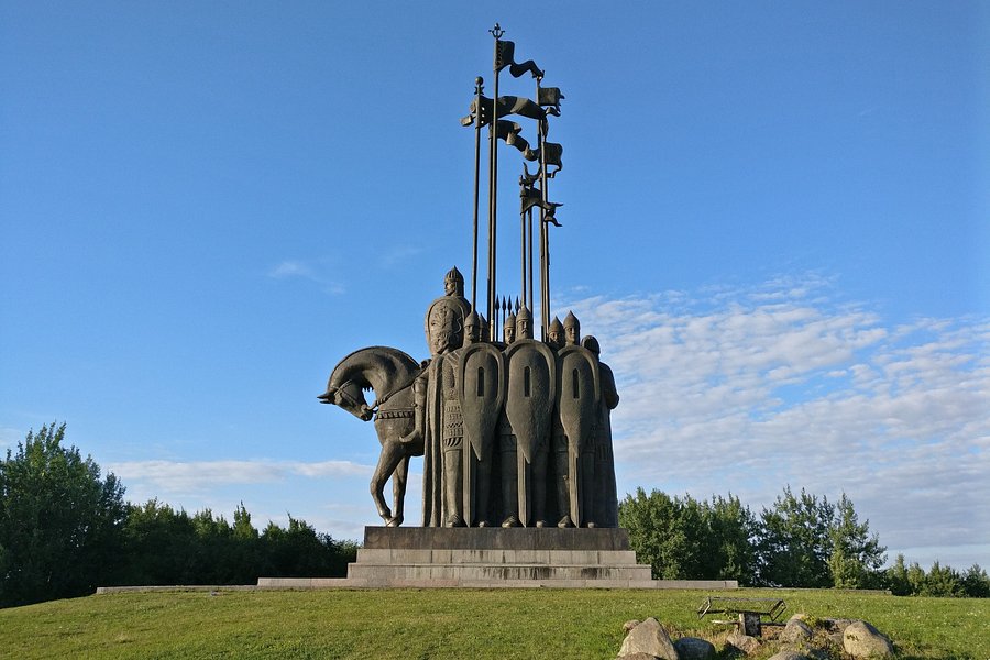 Monument In Memory of the Ledovoye Battle image