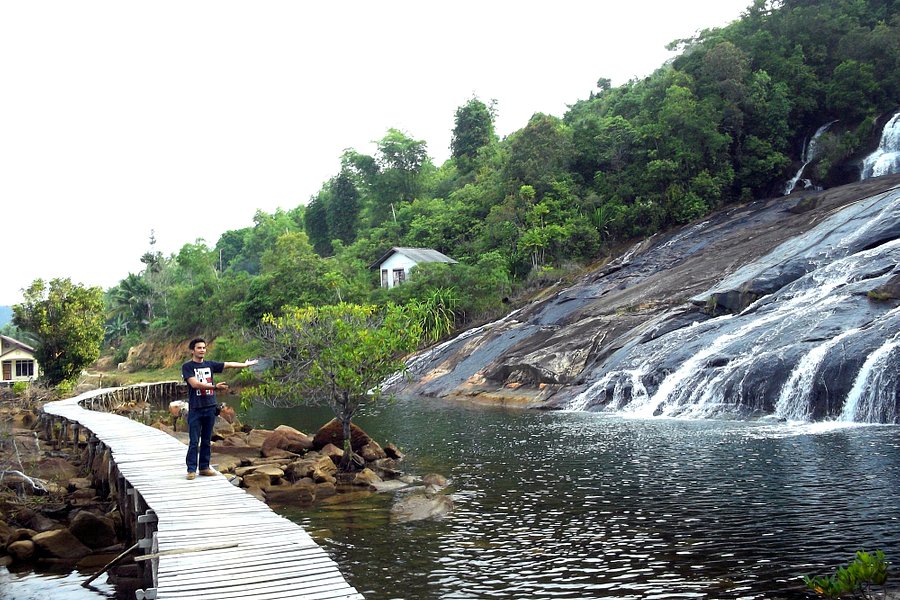 Temburun Waterfall image