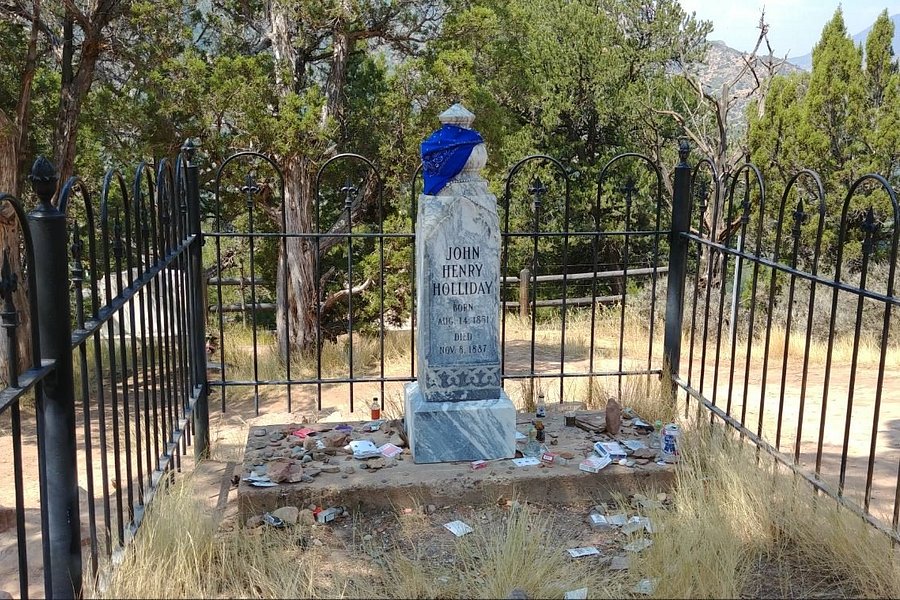 Linwood Cemetery image