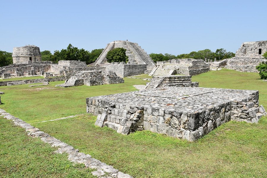 Mayapán Archaeological Zone image