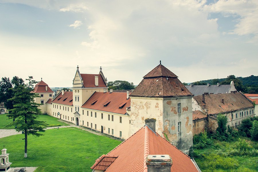 Zhovkva Castle image