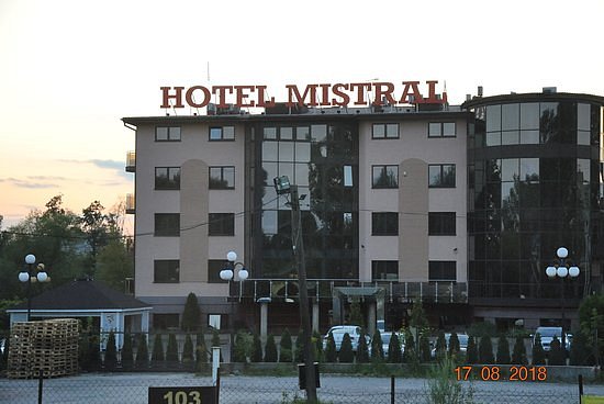 Things To Do in Hotel Mistral, Restaurants in Hotel Mistral