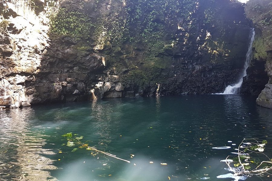 Waterfall Sauniatu image
