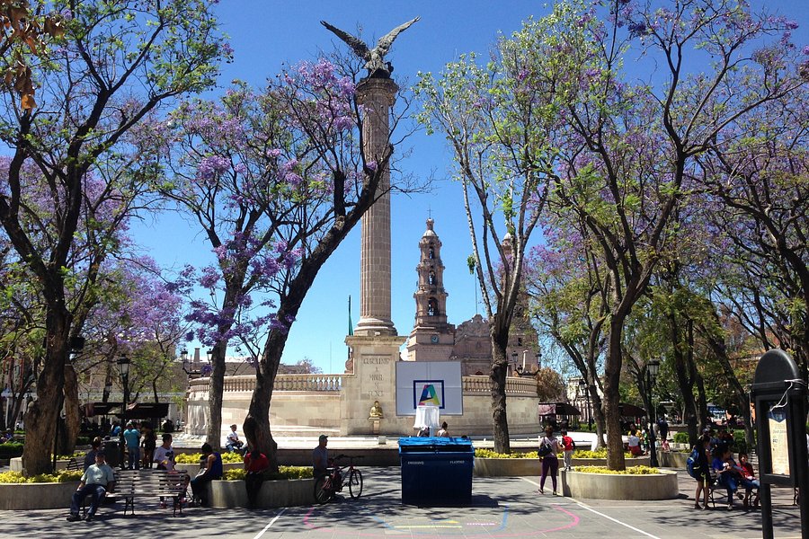 Plaza Patria y Exedra image