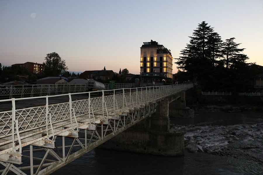 Bely Bridge image