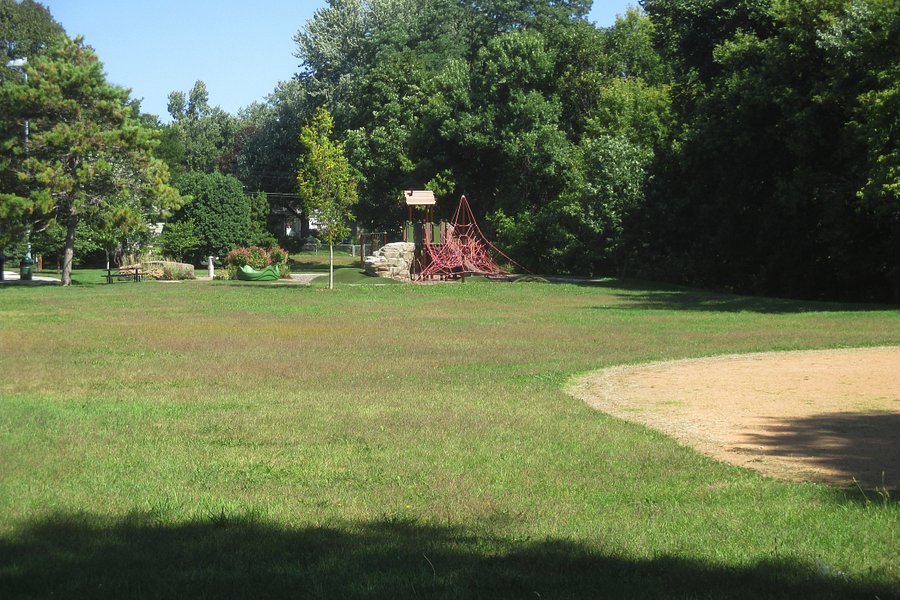Bruce Russell Park image
