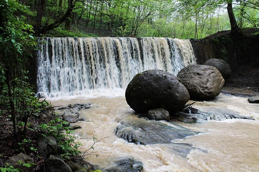 Ozobijon Waterfall image