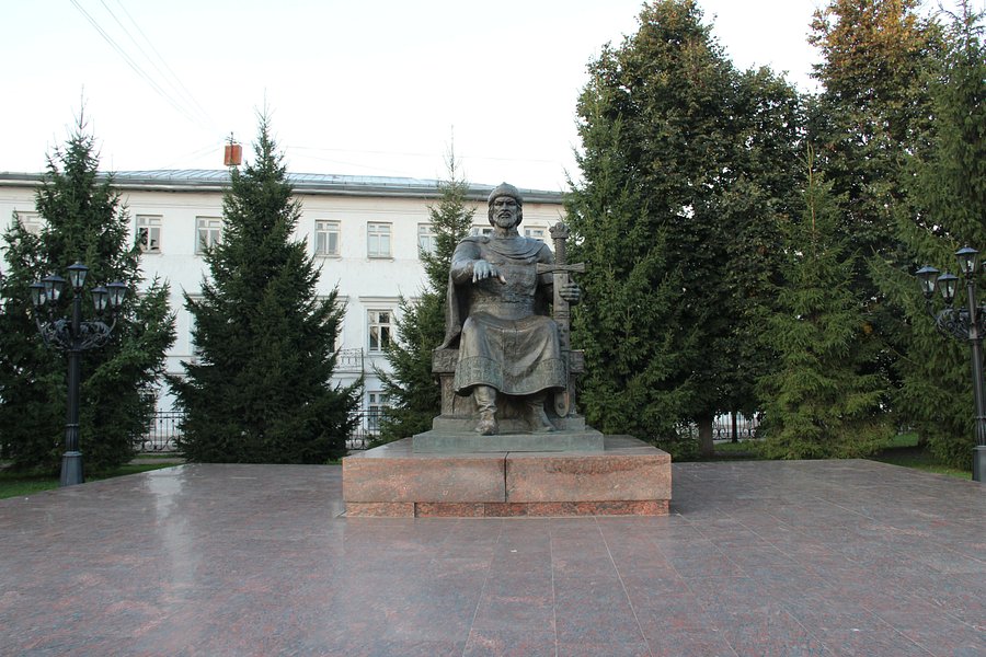 Yuriy Dolgorukiy Monument image