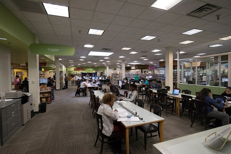 Lynnwood Public Library image