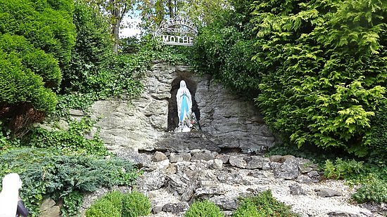 National Shrine of Our Lady of Lourdes, Carfin Grotto image