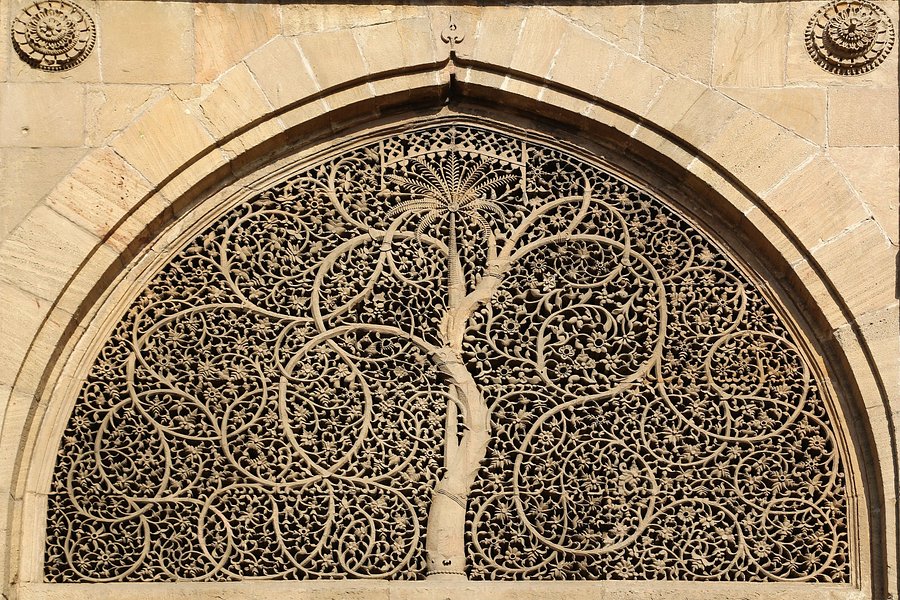 Sidi Saiyyed Mosque image