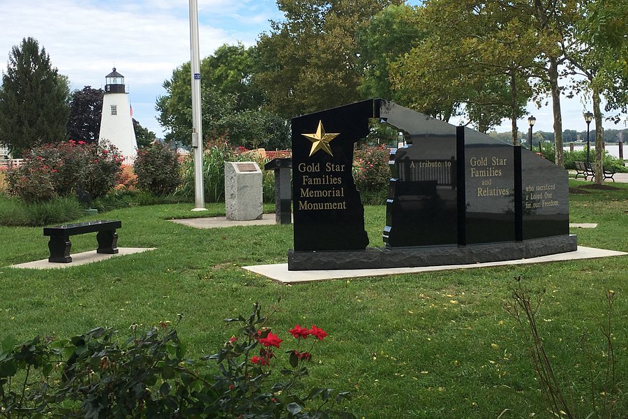 Gold Star Families Memorial Monument image