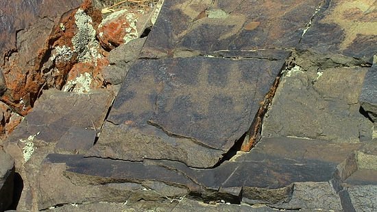 Petroglyphs of Tyrnakty George image