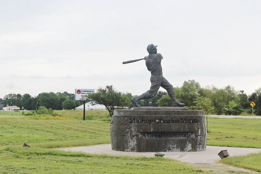 Mickey Mantle Statue image