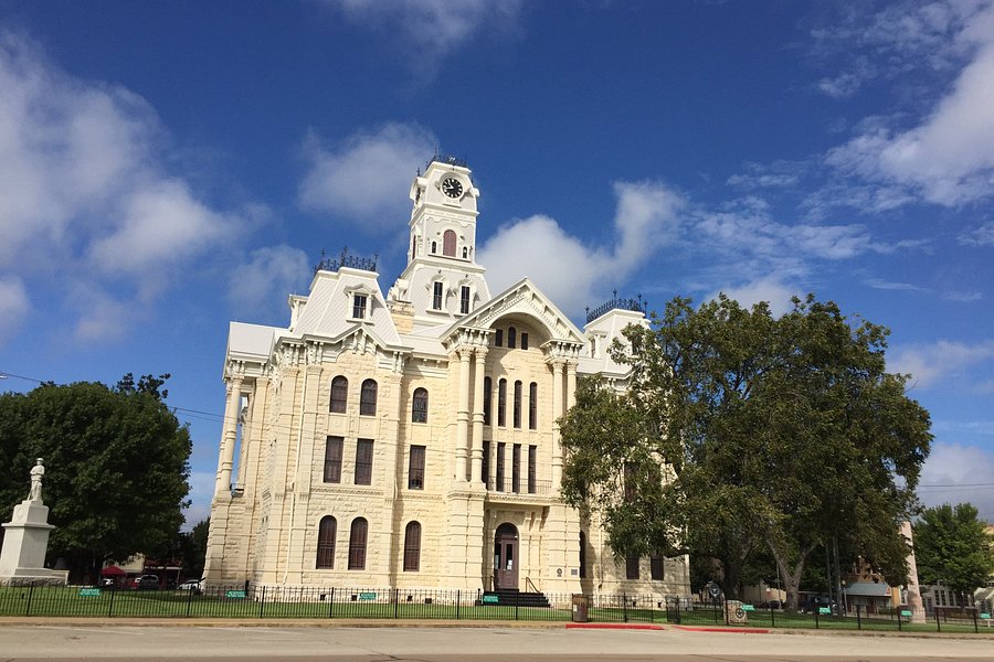 Hill County Courthouse image