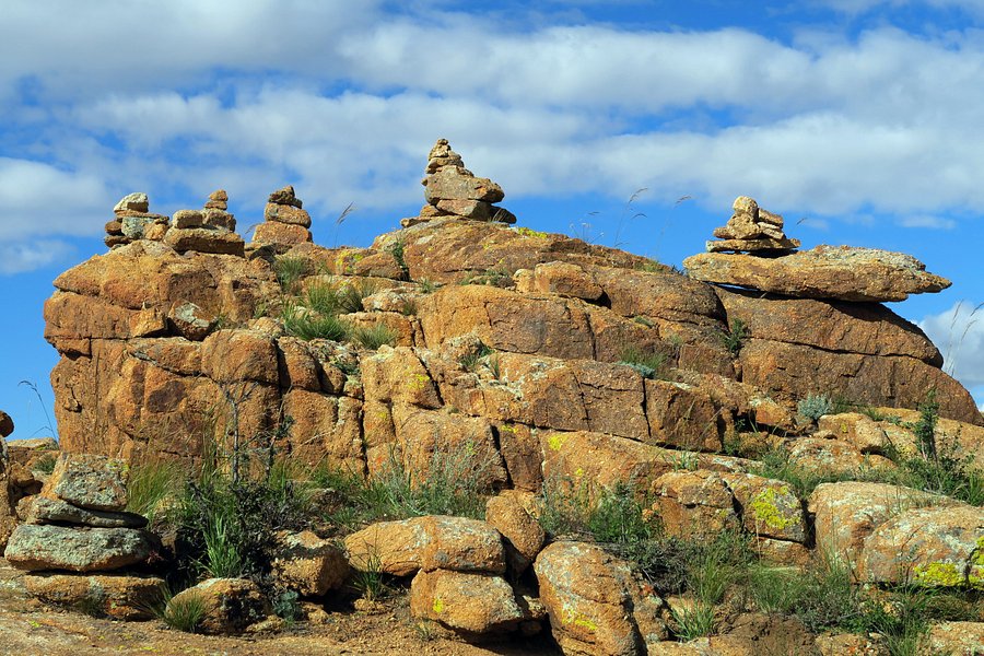 Baga Gazriin Chuluu (Small Rock Formation) image
