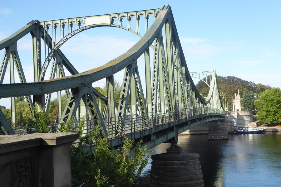 Glienicke Bridge image