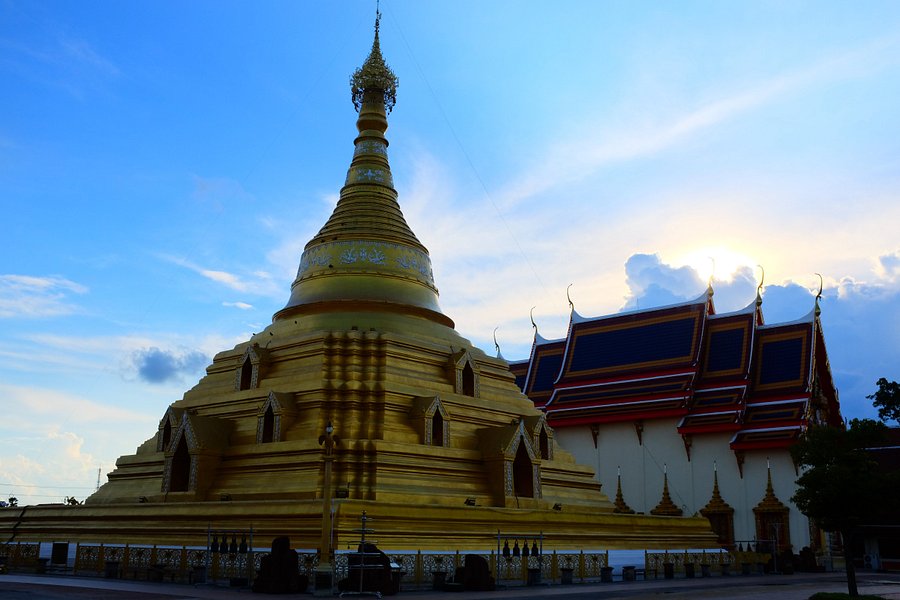 Wat Phra Borommathat Chediyaram image