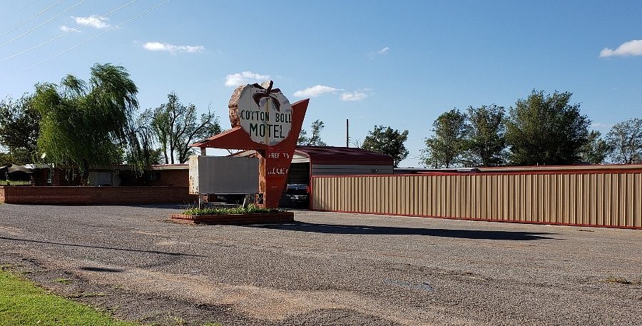 Historic Cotton Boll Motel & Neon Sign image