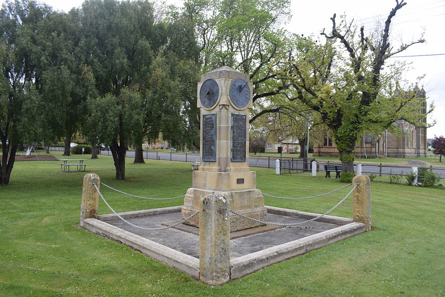 Bothwell War Memorial image