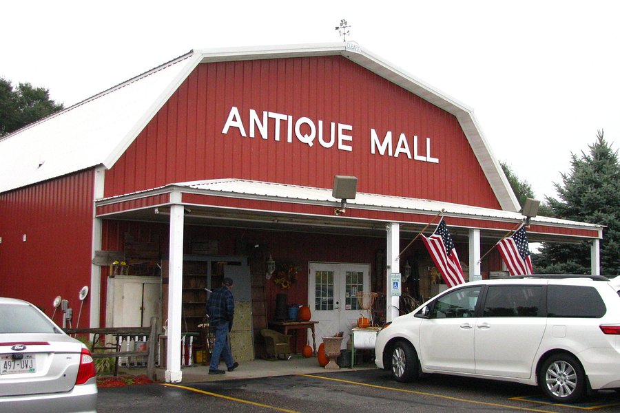 Wisconsin Dells Antique Mall image