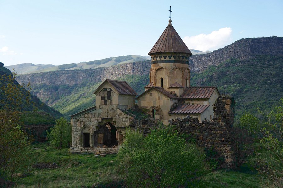 Hnevank Monastery image