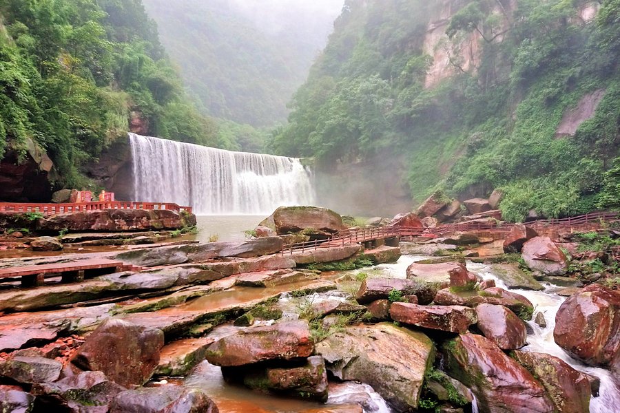 Chishui Waterfalls image