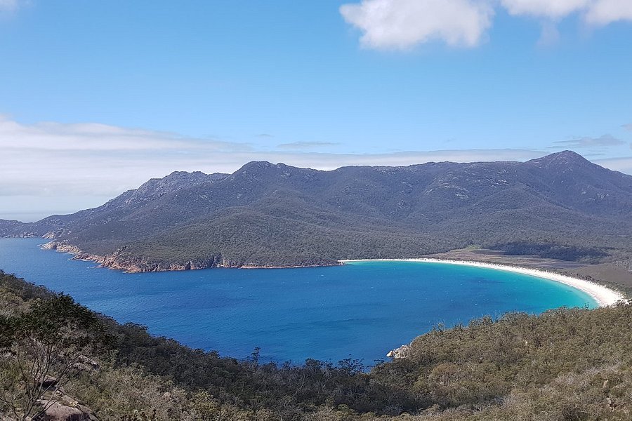 Wineglass Bay Lookout image