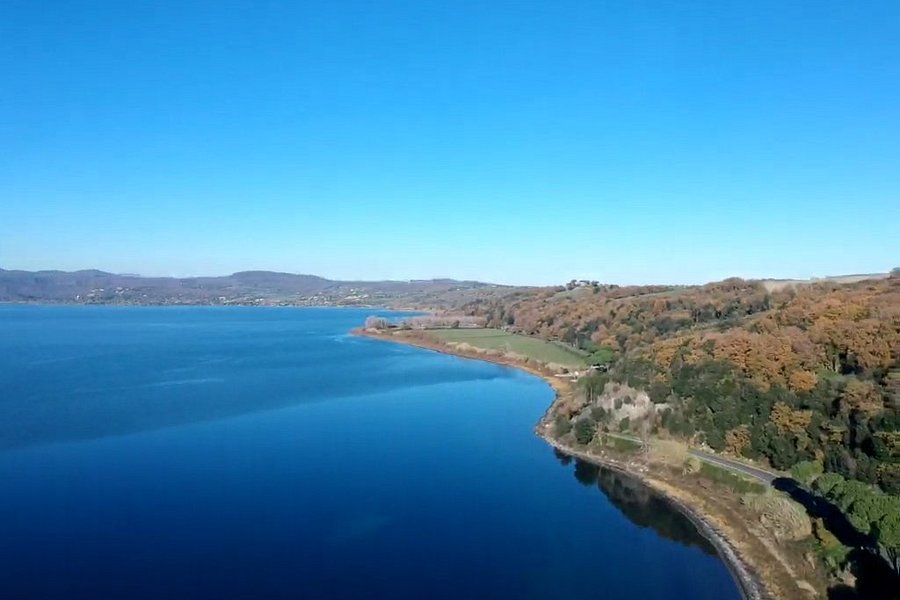 Lago di Bracciano image