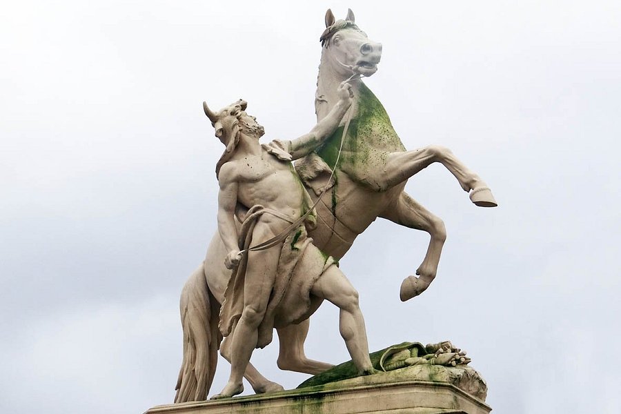 Skulpturen "Obotrit mit Pferd" image
