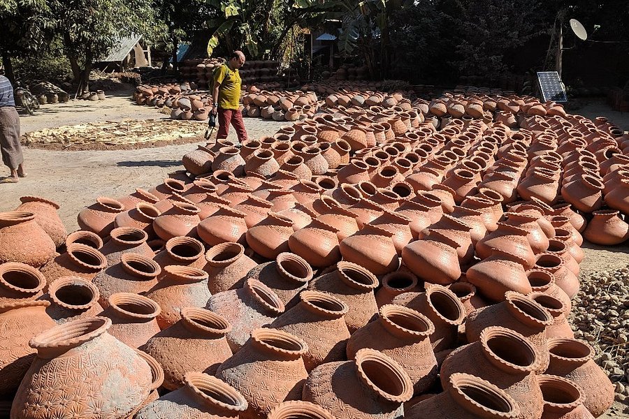 Yandabo Village Pottery image