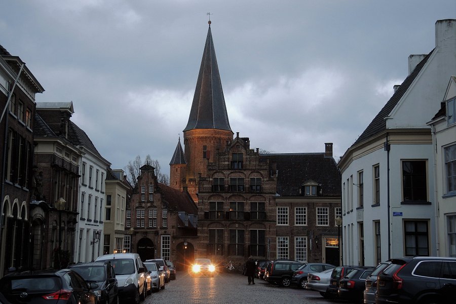 Zaadmarkt Zutphen-Rijksmonument woonhuis Het Bolwerck uit 1549 image