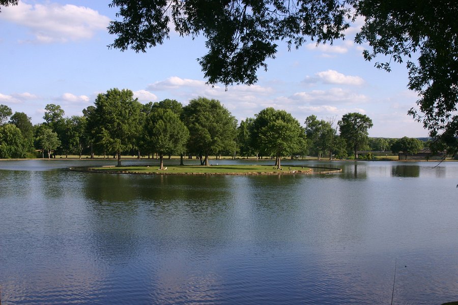 Oxford Lake Park image