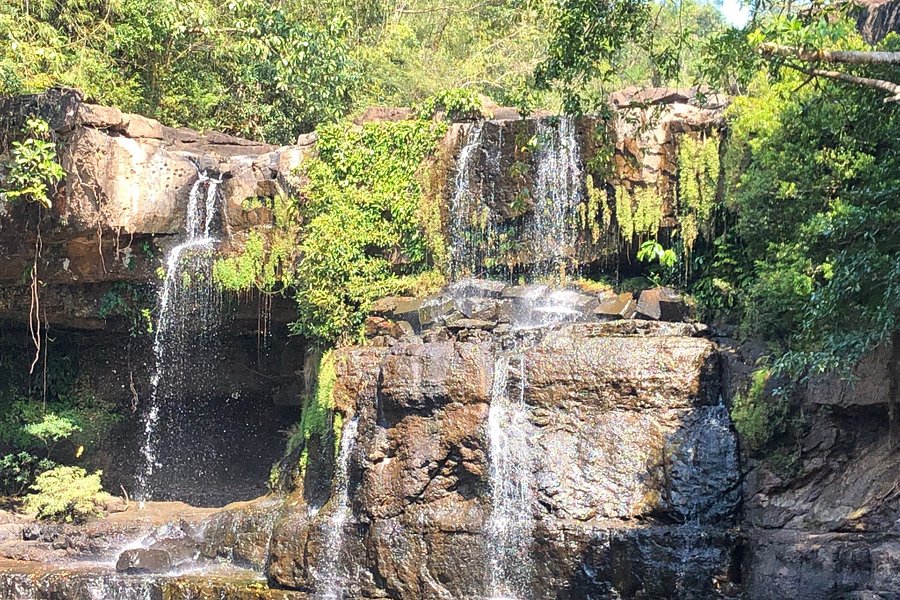 Khlong Chao Waterfalls image