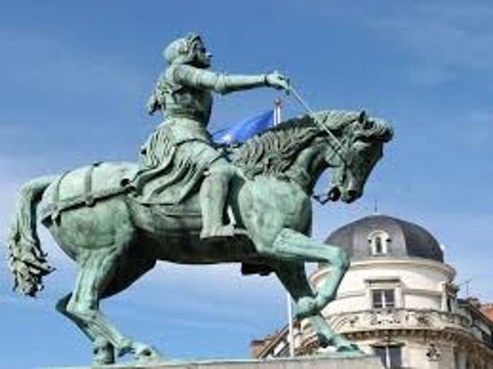 Statue Equestre Jeanne d'Arc image